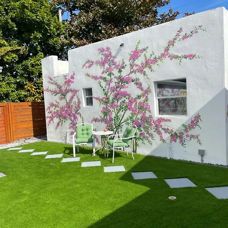 Cozy Casarita Cottage Miami Exterior photo