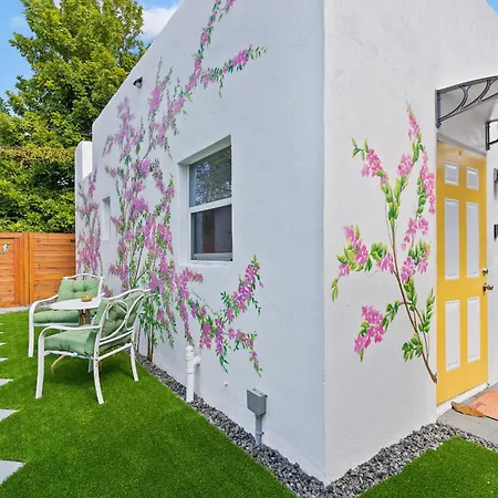 Cozy Casarita Cottage Miami Exterior photo